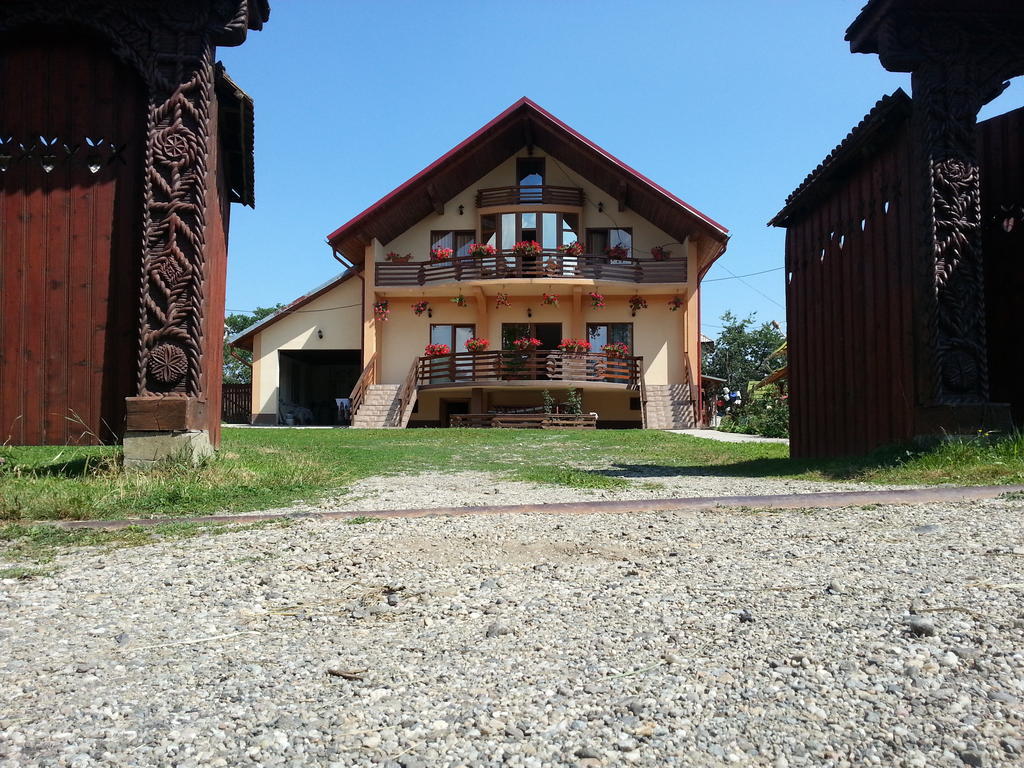 Pensiunea Maramures Ocna Sugatag Exterior photo
