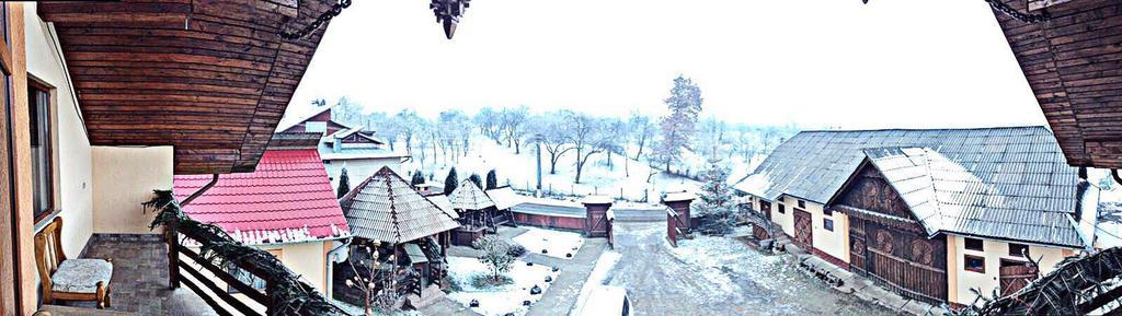 Pensiunea Maramures Ocna Sugatag Exterior photo